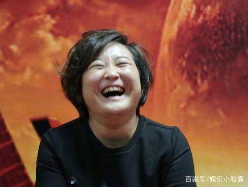 这些明星通过采访暴露真实性格，贾玲让人大笑，星爷让人心疼
