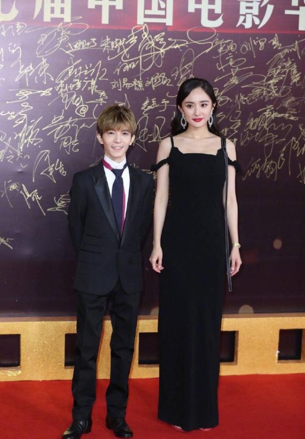“华表奖”明星未修图合照, 杨幂郭敬明很尴尬, 沈腾黄景瑜戳笑点
