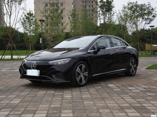 奔驰EQE 2022款 350 豪华版