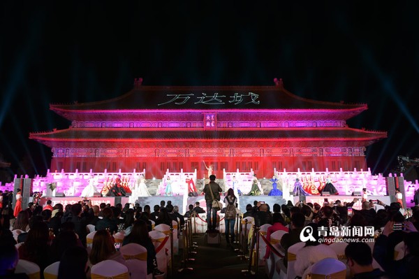 东方影都吉祥物发布 维塔斯李玉刚飙歌