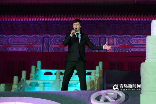 东方影都吉祥物发布 维塔斯李玉刚飙歌