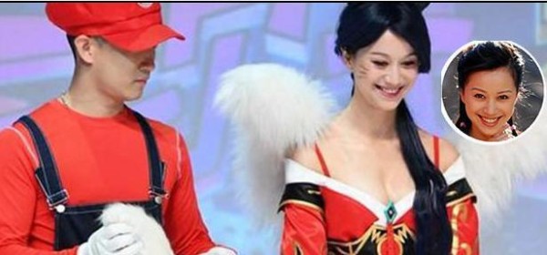 明星之间的尴尬一瞬，只怪身边的那个女明星太美