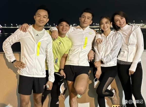 陈山聪胡诺言林子善张曦雯等为慈善组团跑步 大冷天依旧很卖力