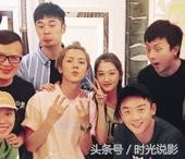 范丞丞深夜晒《跑男》合照，原来关晓彤亲自去为鹿晗庆生了，好甜