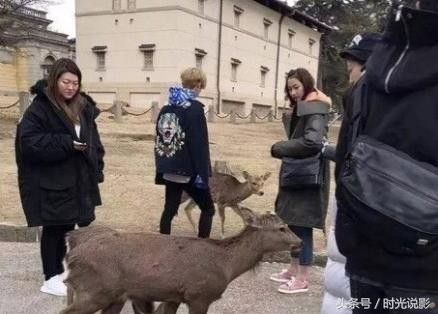 范丞丞深夜晒《跑男》合照，原来关晓彤亲自去为鹿晗庆生了，好甜
