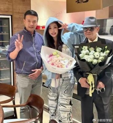 ​娱乐圈的“忘年交”：虞书欣与林大厨的搞笑友谊及其他明星友谊揭秘