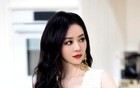 让张靓颖戴眼镜的人真是个天才，谁懂推眼镜那一下