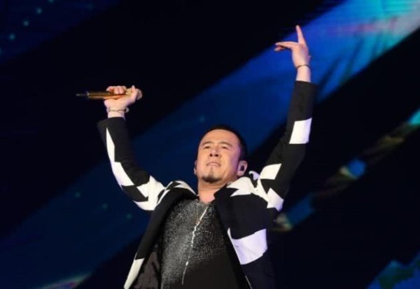 华语乐坛中“嗓音”独特，很少人模仿的5位歌手，陈奕迅意外上榜