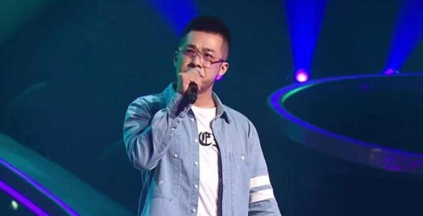 华语乐坛中“嗓音”独特，很少人模仿的5位歌手，陈奕迅意外上榜