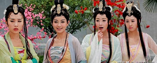 一家只有星探干活的公司，签了五位貌美女星，个个都被耽误退圈了