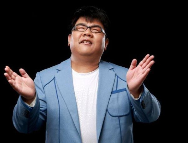 因一首歌一夜成名，爆红后被导演骂滚出娱乐圈，如今过成这样子
