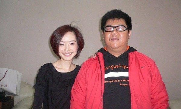 因一首歌一夜成名，爆红后被导演骂滚出娱乐圈，如今过成这样子