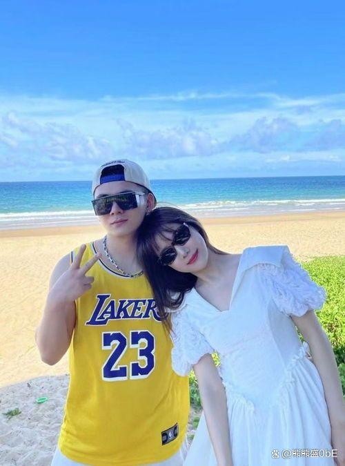 爱，从荧幕外绽放：航仔与徐老师的浪漫求婚记