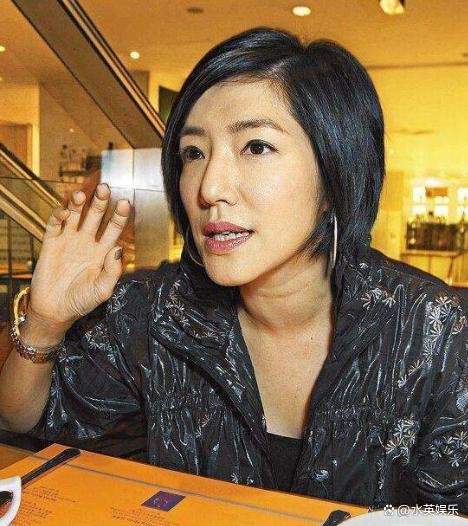 关宝慧浪漫求婚黄日华见证永恒之爱