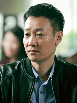 边志军(辛柏青饰演)