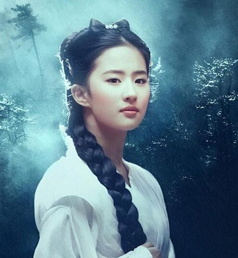 从小美到大，刘亦菲小时候旧照，每一张都似仙女！