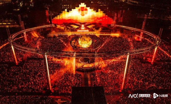 五一燃爆佛山千灯湖音乐秀场！华晨宇三天演唱会创新纪录