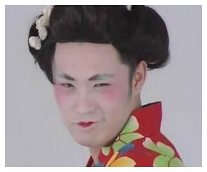 明星也是才华横溢，尤其是怪异特长，迪丽热巴超乎常人！