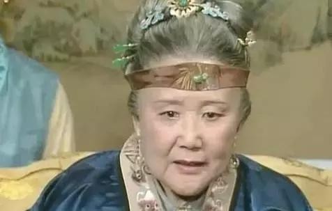 五岁出道, 出国留学成剑桥硕士, 29岁因车祸去世