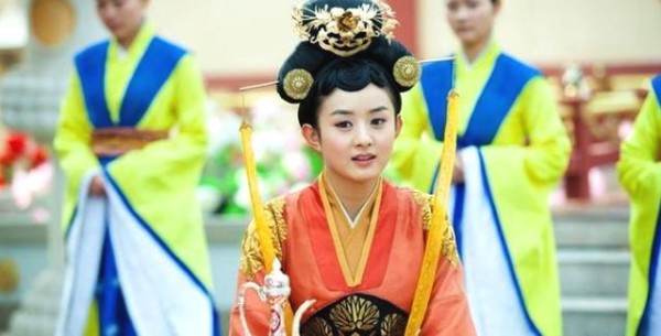 赵丽颖5个最经典角色，霸气的楚乔，“诅咒”霍建华的花千骨