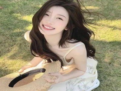 潘甜甜最早的一部,潘甜甜：从青涩少女到璀璨明星-1