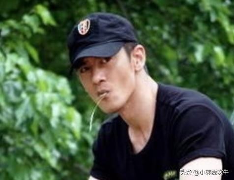 曾是中国男足运动员，因伤退役后颠沛流离16年，32岁娱乐圈出道