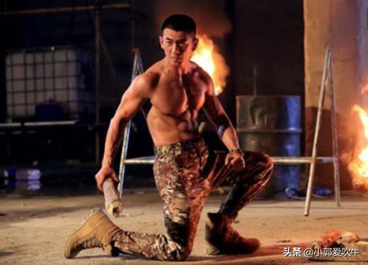 曾是中国男足运动员，因伤退役后颠沛流离16年，32岁娱乐圈出道