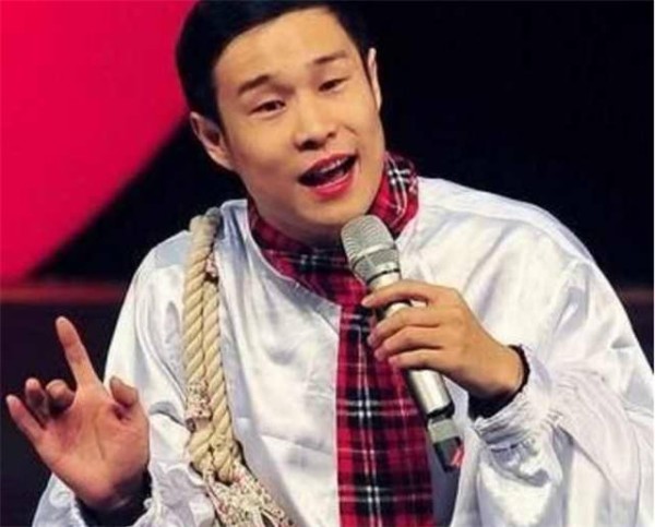 一夜爆红的3位男星，坐拥豪车，今被打回原形，还有一个被封杀！