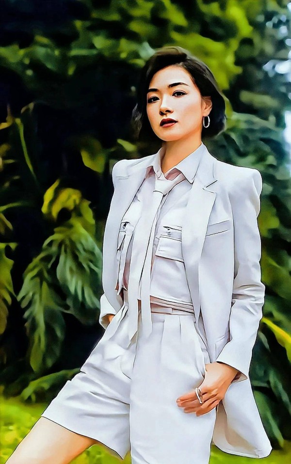 <a style='color:#f10404;' href='https://www.mingxing.cc/tags-5151.html ' target='_blank'>万茜</a>为什么这么火？