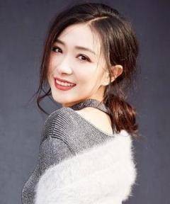 <a style='color:#f10404;' href='https://www.mingxing.cc/tags-5151.html ' target='_blank'>万茜</a>又上热搜？网友：<a style='color:#f10404;' href='https://www.mingxing.cc/tags-5151.html ' target='_blank'>万茜</a>你为什么这么假，想红却不敢承认？