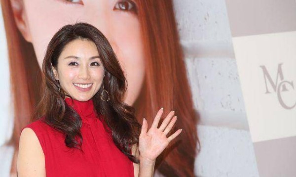 当年被誉为“亚洲最红女<a style='color:#f10404;' href='https://www.mingxing.cc/ ' target='_blank'>明星</a>”的酒井法子，为何成为如今的样子