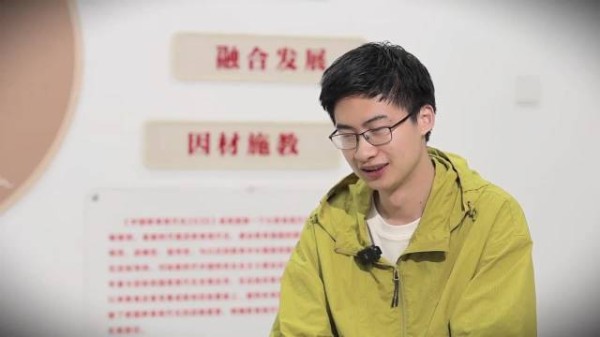 庞众望想对妈妈说你看我做得很好