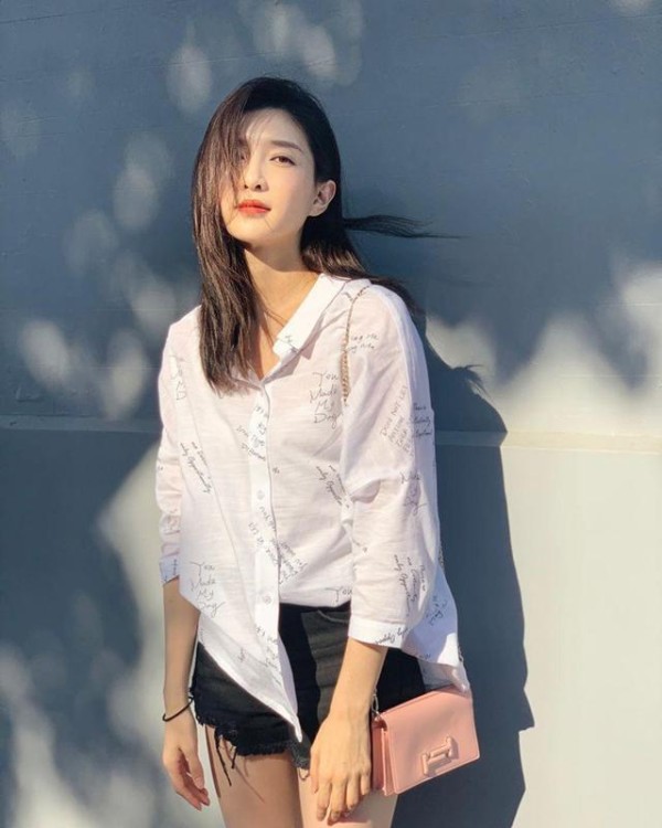 明星穿搭look分享：百变女王江疏影穿衣搭配风格大赏【名人衣装】风尚中国网