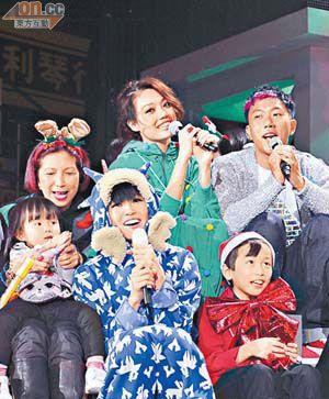 容祖儿变身圣诞树 捧场好友何韵诗音乐会