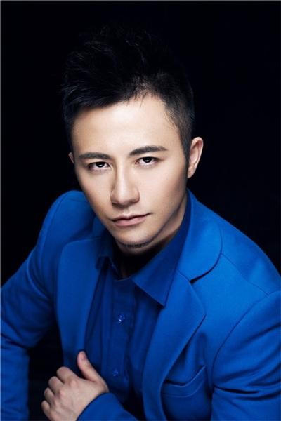 资深时尚媒体人、美妆意见领袖：毛毛迅