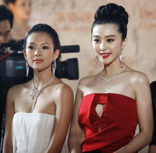 90后女星自曝娱乐圈内幕：一年被潜数百次，甚至上厕所都不放过！