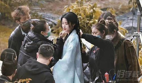 侍慧明星彩妆造型培训学校学员社会实践