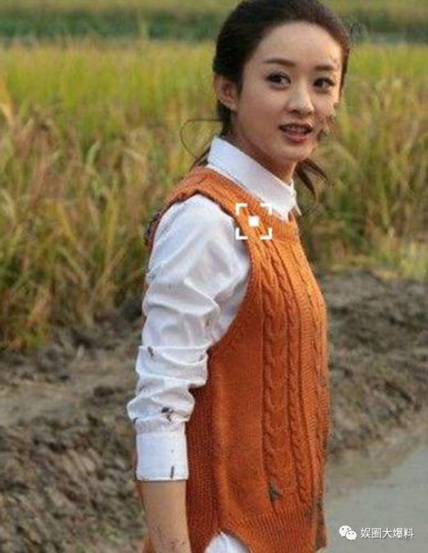回到老家的明星：赵丽颖满身泥浆，高圆圆没有明星架子