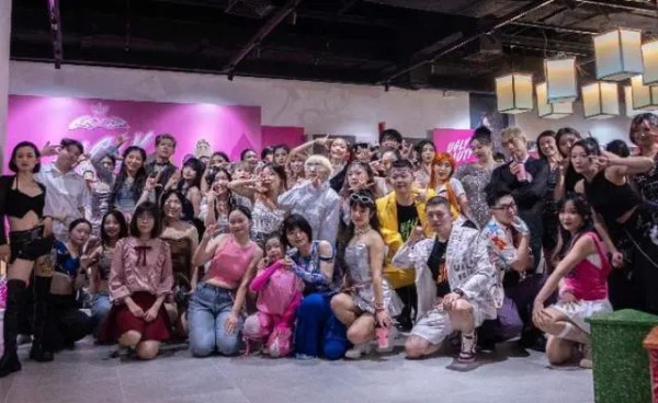 持续更新：探索商业跨界创新趋势