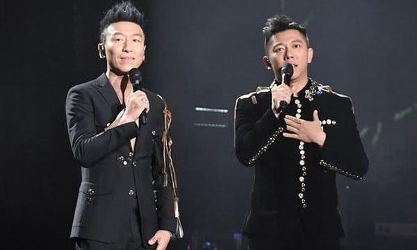 明星舞台囧事：陈羽凡被轰下台，那英戒指遭顺走，就连天王也出丑