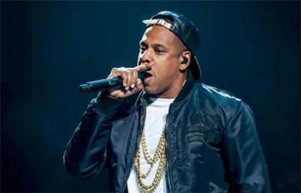 全球最红的5位男歌手，中国仅一人上榜，不是谭咏麟更不是黄家驹