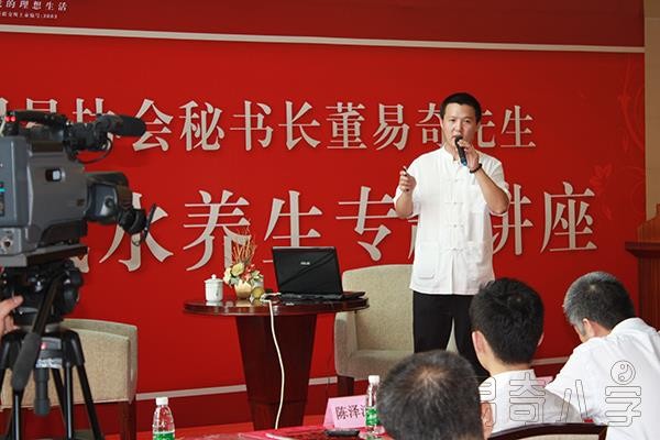 关于感情线隐藏的十种秘密女人手相图解