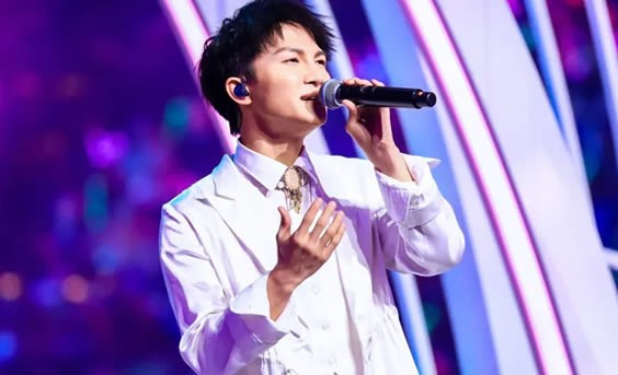 盘点周深最好听的十首歌(周深翻唱的好听10首歌曲)