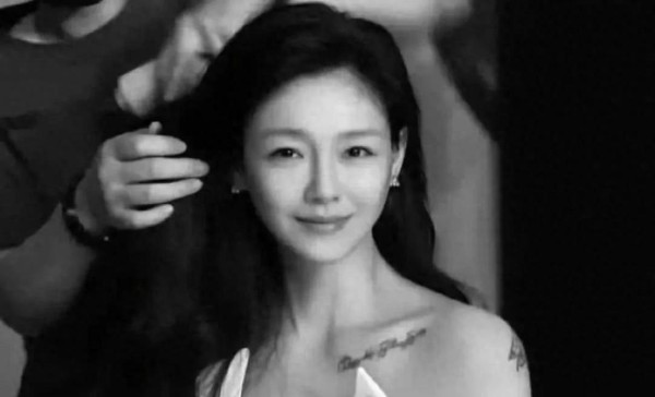 大S妈妈痛斥：十年凌虐，死后仍遭冷箭