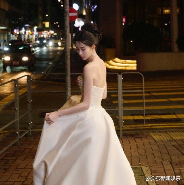 众星齐聚2025电视剧品质盛典，后台花絮剧组互动一网打尽，正直播
