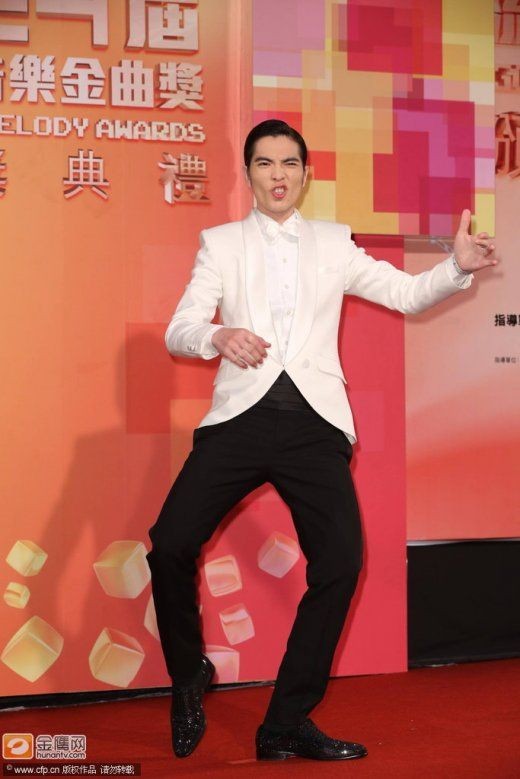 萧敬腾