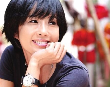 盘点嫁入豪门惨遇家暴的女星，其中一位因无法忍受选择自杀！
