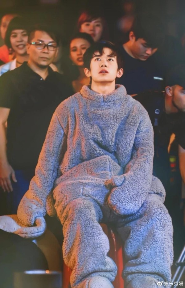 易烊千玺，喻言，杨超越，杨紫，任嘉伦，王一博，邓伦，Tfboys