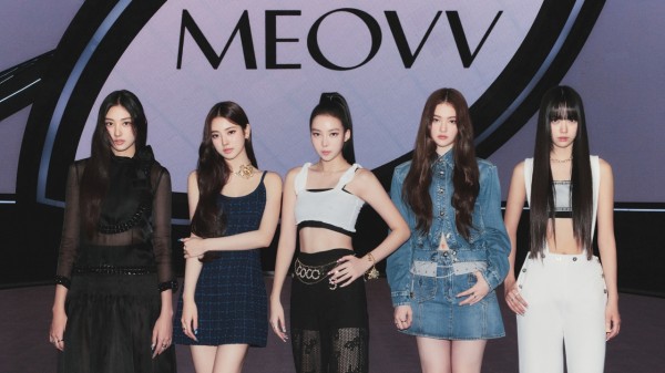 「Teddy女团」MEOVV今日出道！线上发布会&出道曲同步公开，感谢前辈Somi照顾、梦想是「全球巡演」