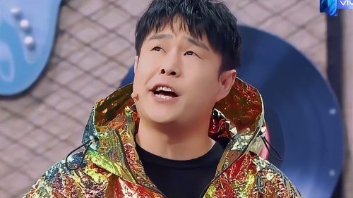 小沈阳这段太搞笑了,现场飙高音被调侃,台下美女笑得坐不住!